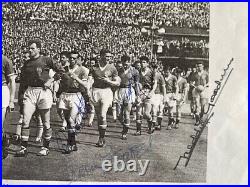 Manchester United Multi Signed 1958 Fa Cup Final Picture Manchester United Multi Signed 1958 Fa Cup Final Picture