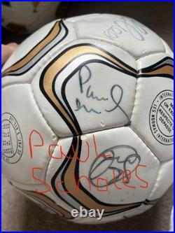 Manchester United SIGNED Premier league Football 2005 Scholes, Rooney, Giggs