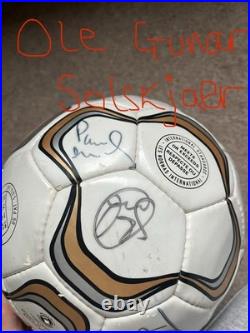 Manchester United SIGNED Premier league Football 2005 Scholes, Rooney, Giggs