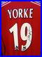Manchester_United_Shirt_Home_1998_99_Treble_Long_Sleeves_Yorke_Signed_Size_L_01_au