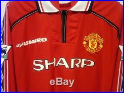 Manchester United Shirt Home 1998/99 Treble Long Sleeves Yorke Signed Size L