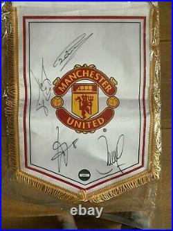 Manchester United Signed Pennant