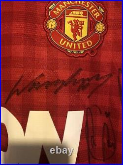 Manchester United Signed Replica Shirt 20th Title Wining Squad