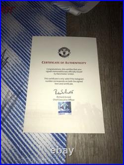 Manchester United Signed Shirt (Inc. Cristiano Ronaldo) with MUFC COA MU042343