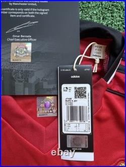 Manchester United Squad Signed 25/26 Home Shirt with OFFICIAL MUFC CLUB COA BNWT