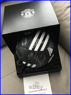 Manchester United Squad Signed Ball Boxed With Official Club Coa