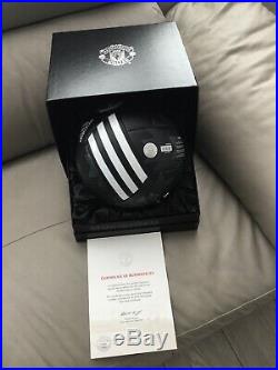 Manchester United Squad Signed Football Boxed Offical Club Issued Coa