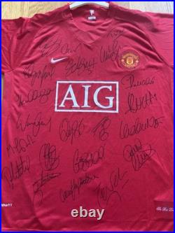 Manchester United Squad Signed Shirt 07/08 incl Ronaldo, Rooney, Giggs. Tevez Manchester United Squad Signed Shirt 07/08 incl Ronaldo, Rooney, Giggs. Tevez