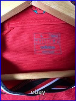 Manchester United Squad Signed Shirt 23/24 Manchester United Squad Signed Shirt 23/24