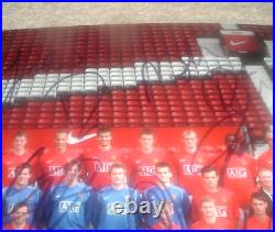 Manchester United Team Photo Signed 12 Players incl Rooney Ronaldo, Giggs 12 8
