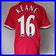 Manchester_United_Treble_Number_16_Retro_Home_Shirt_Signed_Roy_Keane_01_yk