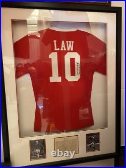 Manchester United signed framed Shirt Dennis Law