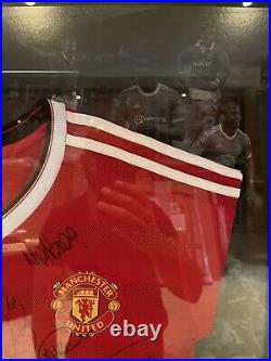 Manchester United signed shirt Rare players legends