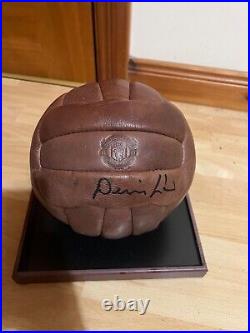 Manchester united signed denis law ball, limited edition, in case