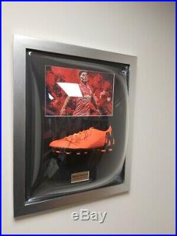 Marcus Rashford Manchester United FC signed Nike boot framed in dome AFTAL RD