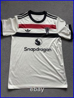 Noussair Mazraoui Hand Signed Manchester United Jersey 24/25 SMALL HOLE