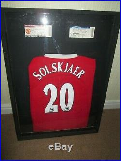 Ole Gunnar Solskjaer Signed Manchester United Framed Football Shirt + COA