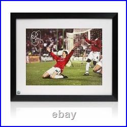 Ole Gunnar Solskjaer Signed Manchester United Photo 1999 Final Goal. Framed