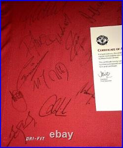 PLAYER ISSUE Manchester United 2011-2012 Squad Signed Shirt (MUFC Hologram COA)