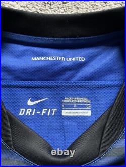 Patrice Evra #3 Hand Signed 2011/13 Manchester United Away Shirt with COA AFTAL Patrice Evra #3 Hand Signed 2011/13 Manchester United Away Shirt with COA AFTAL