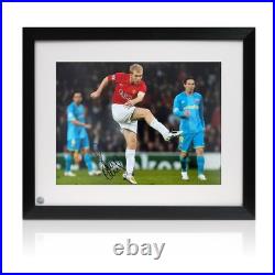 Paul Scholes Signed Manchester United Football Photo Barcelona Volley. Framed Paul Scholes Signed Manchester United Football Photo Barcelona Volley. Framed