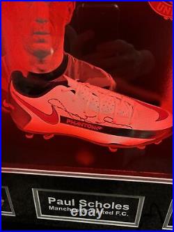 Paul Scholes framed boot Signed, Manchester United, With Coa