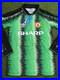 Peter_Schmeichel_Hand_Signed_Manchester_United_1990_Goalkeeper_Football_Shirt_01_dwxm
