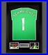 Peter_Schmeichel_Hand_Signed_Manchester_United_Football_Shirt_In_A_Frame_01_zxqq