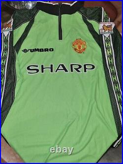 Peter Schmeichel Signed 98/99 Manchester United Goalkeeper Shirt