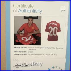 Robin Van Persie Signed Shirt Framed COA & Photo Proof Rare Manchester United Robin Van Persie Signed Shirt Framed COA & Photo Proof Rare Manchester United
