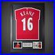 Roy_Keane_Signed_Manchester_United_Football_Shirt_In_A_Picture_Frame_259_01_xmjp