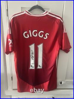 Ryan Giggs Manchester United Beckett Authenticated Signed Shirt