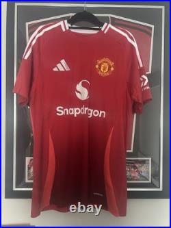 Ryan Giggs Manchester United Beckett Authenticated Signed Shirt