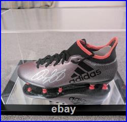 Ryan Giggs Manchester United Signed Football Boot in presentation case with COA Ryan Giggs Manchester United Signed Football Boot in presentation case with COA