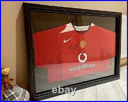 Ryan Giggs Signed Manchester United Football Shirt In A Framed Presentation COA