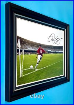 Ryan Giggs Signed Photo Framed & COA Football Soccer Autograph Manchester United Ryan Giggs Signed Photo Framed & COA Football Soccer Autograph Manchester United