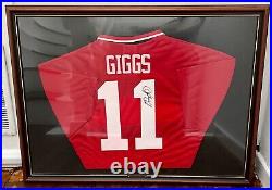 Ryan Giggs signed Manchester United football shirt