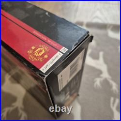 SIGNED Manchester United 1968 European Cup Corinthian Prostars Team Pack