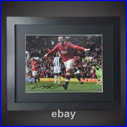Signed And Framed Wayne Rooney Manchester United Photo With COA £79
