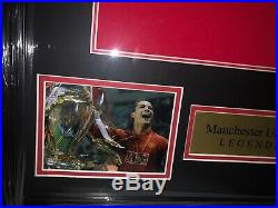 Signed Framed Manchester United Shirt Scholes, Giggs, Cantona, Law, Ronaldo