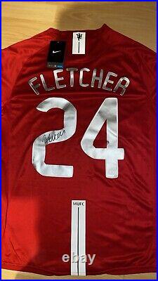 Signed Manchester United Darren Fletcher shirt