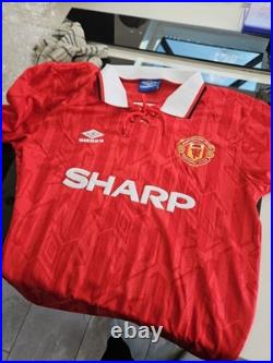 Signed Retro Manchester United 1992 94 Home Shirt Signed by Steve Bruce + COA