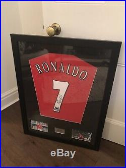 Signed framed Manchester United shirt Cristiano Ronaldo