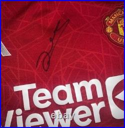 Signed manchester united shirt