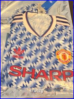 Signed manchester united shirt 90/92 Bryan Robson
