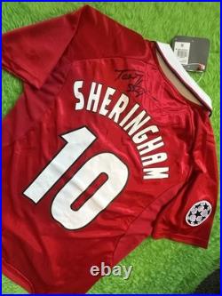 Teddy Sheringham signed Manchester United FC shirt with COA & Proof Rare Teddy Sheringham signed Manchester United FC shirt with COA & Proof Rare