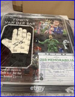 Van Der Sar Signed Manchester United Goalkeeper Glove WITH COA Van Der Sar Signed Manchester United Goalkeeper Glove WITH COA