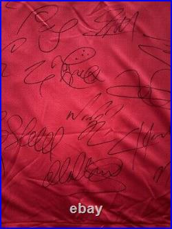 Very rare Multi Signed Manchester United Shirt, 22 signatures